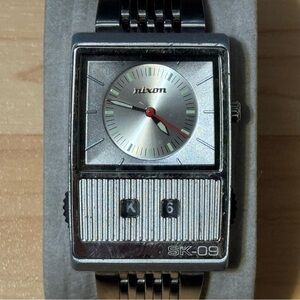 Nixon The Score SK-09 "To Revert" Silver Metal Counter Men's Analog Watch RUNS